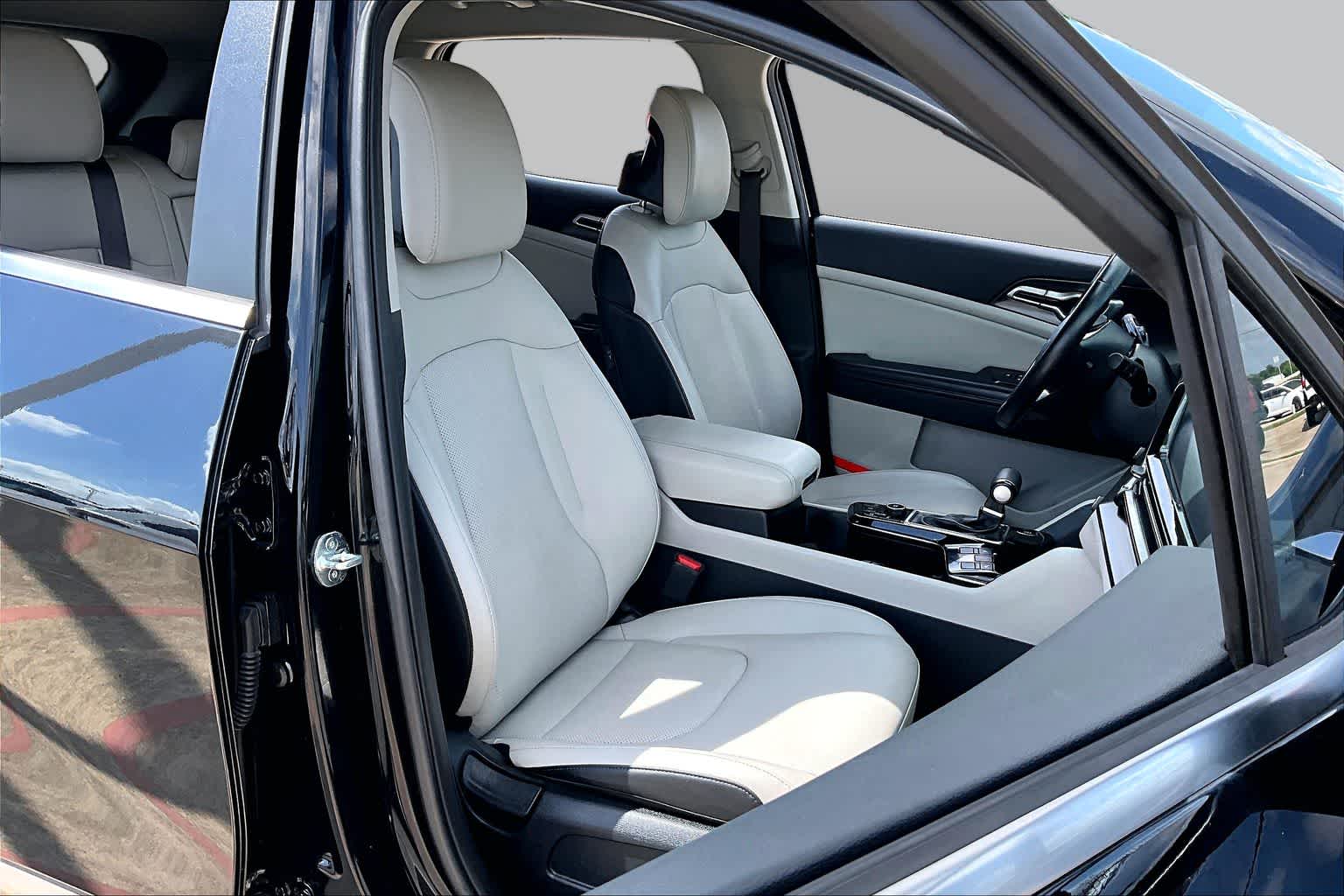 2024 Kia Sportage EX Ebony Black at Westside Kia