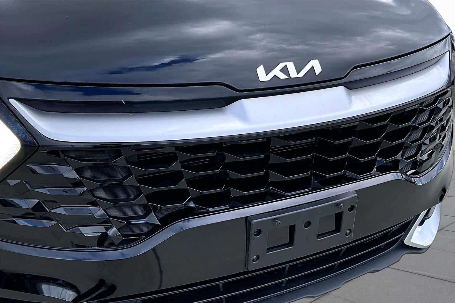 2024 Kia Sportage EX Ebony Black at Beck & Masten Kia