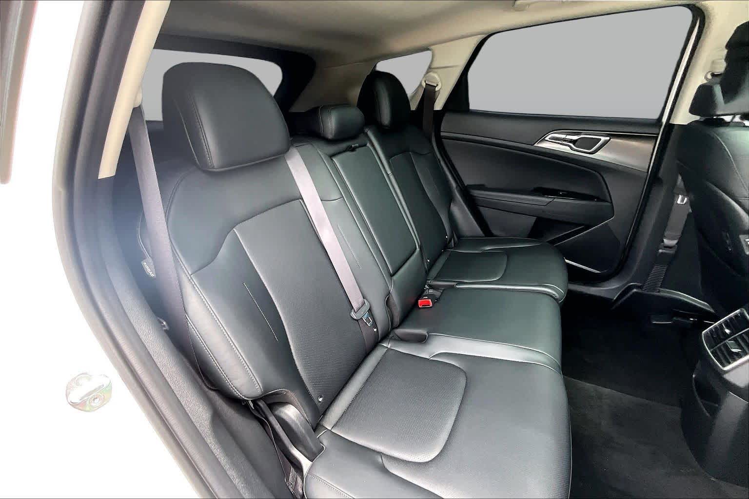 2025 Kia Sportage EX Glacial White Pearl at Beck & Masten Kia