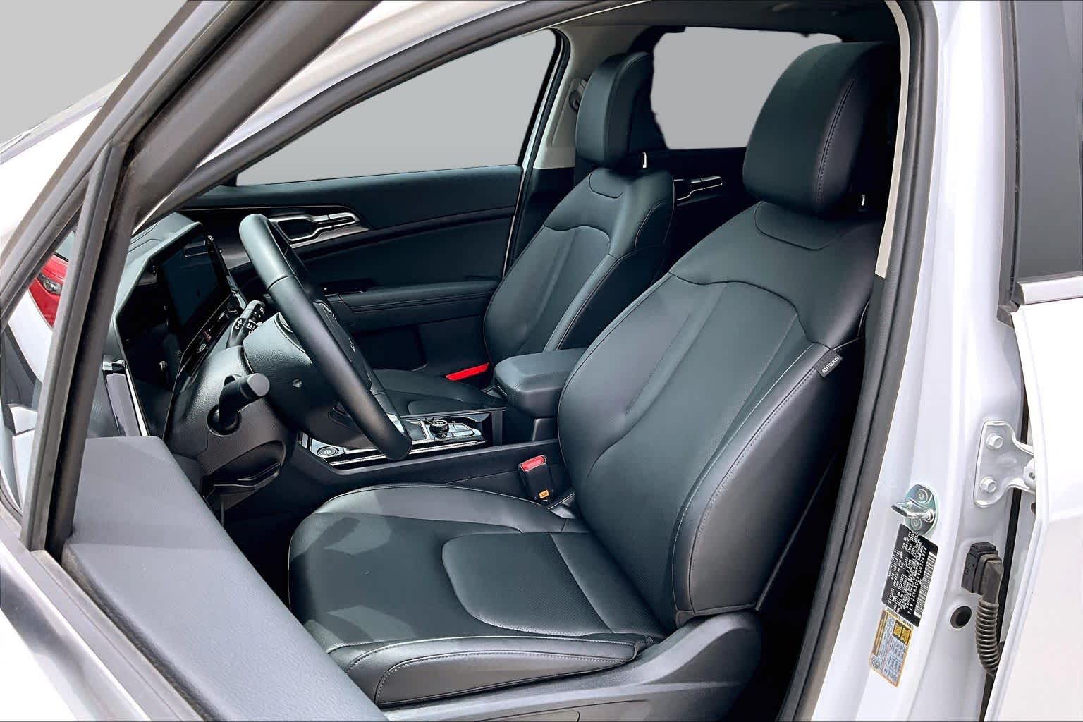 2025 Kia Sportage EX Glacial White Pearl at Beck & Masten Kia