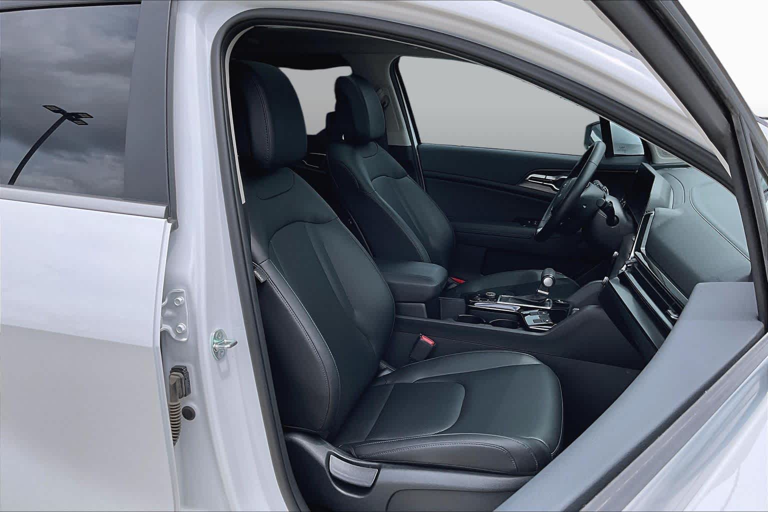 2025 Kia Sportage EX Glacial White Pearl at Beck & Masten Kia
