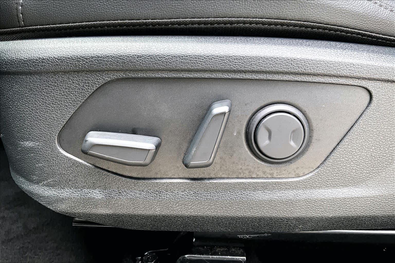 2025 Kia Sportage EX Glacial White Pearl at Beck & Masten Kia
