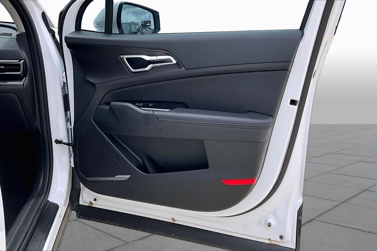 2025 Kia Sportage EX Glacial White Pearl at Beck & Masten Kia