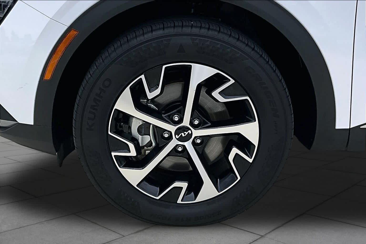 2025 Kia Sportage EX Glacial White Pearl at Beck & Masten Kia