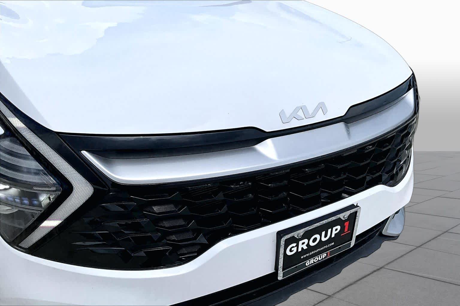 2024 Kia Sportage EX Glacial White Pearl at Beck & Masten Kia