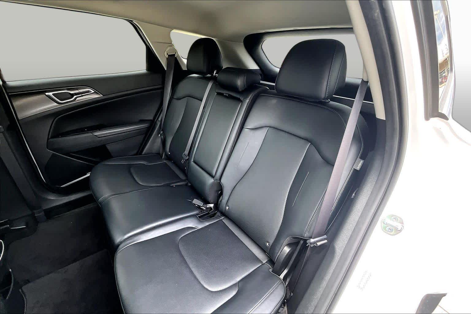 2024 Kia Sportage EX Glacial White Pearl at Beck & Masten Kia