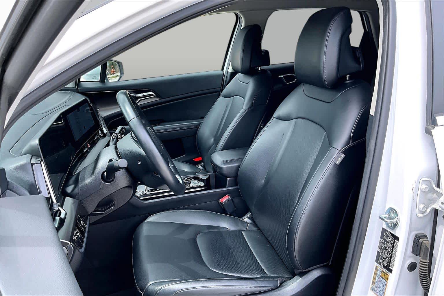 2024 Kia Sportage EX Glacial White Pearl at Beck & Masten Kia