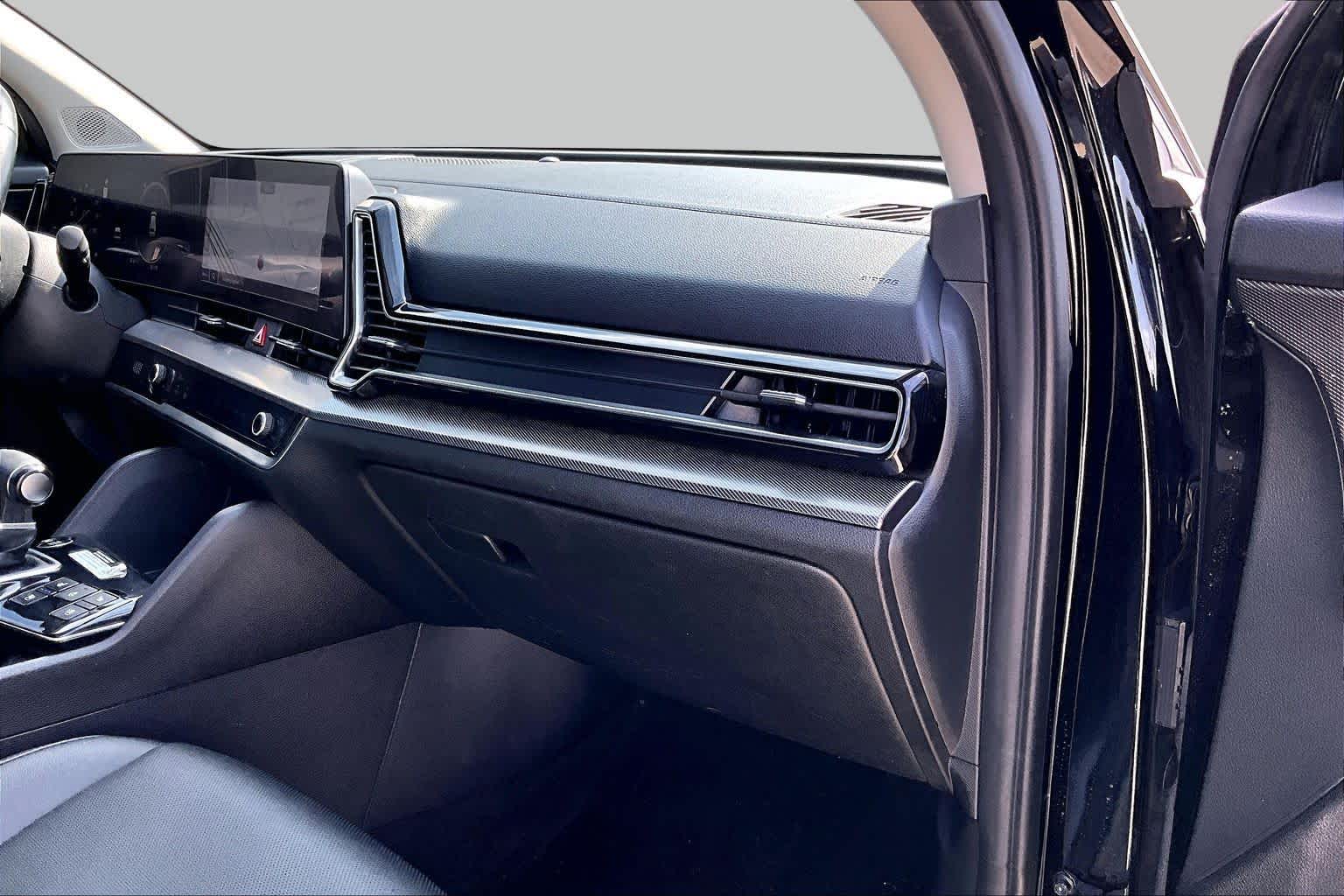 2023 Kia Sportage photo 16 of 32