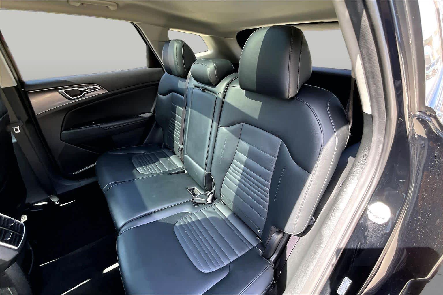 2023 Kia Sportage photo 17 of 32