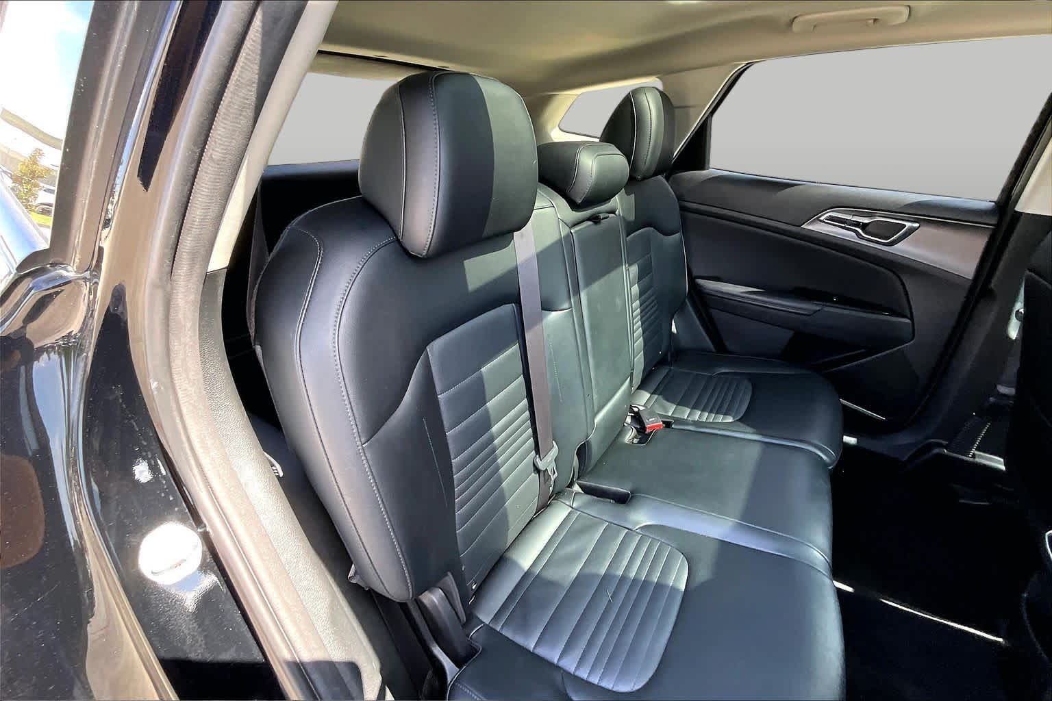 2023 Kia Sportage photo 18 of 32