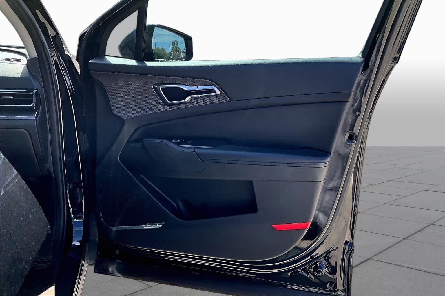 2023 Kia Sportage photo 20 of 32