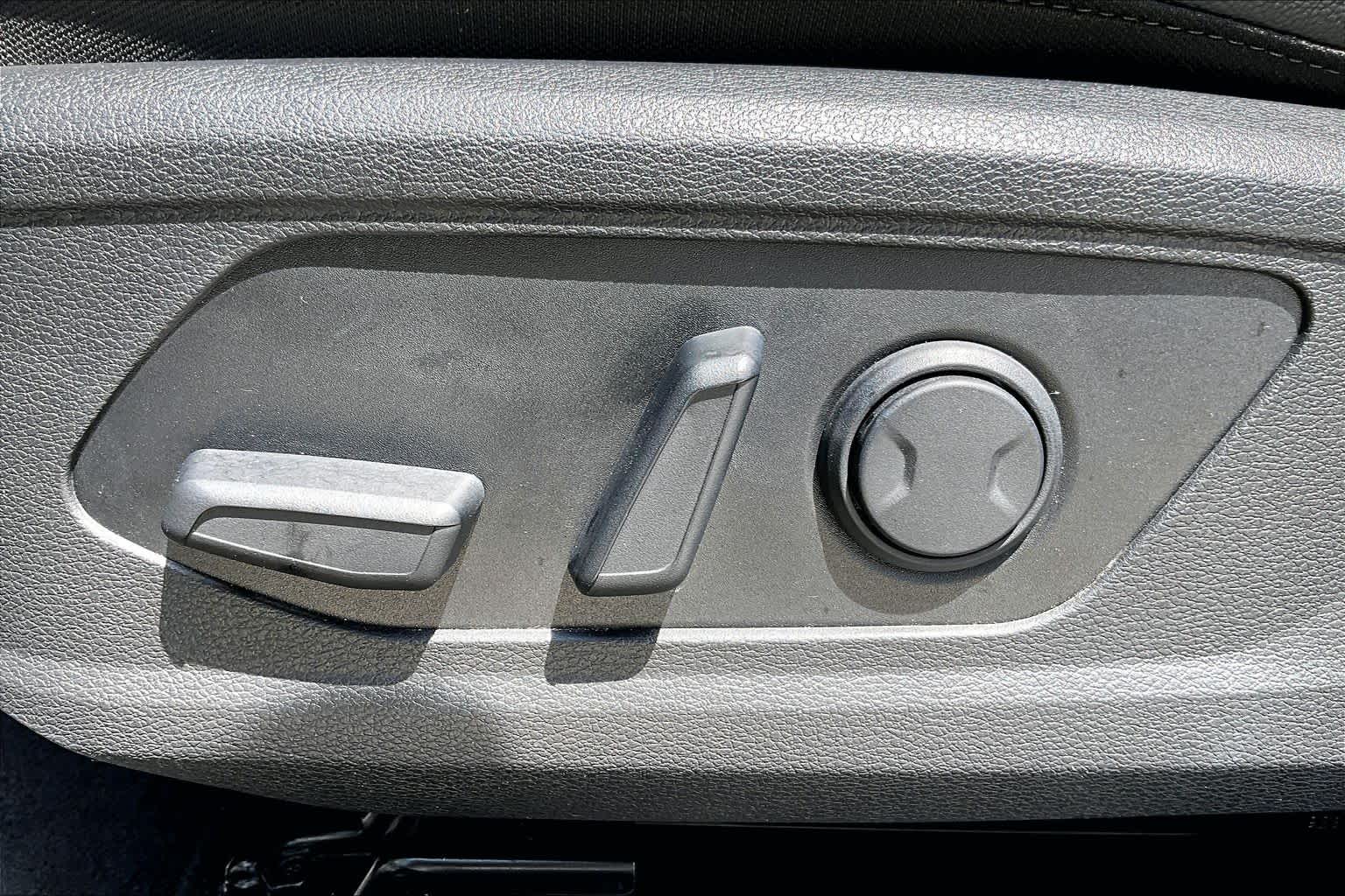 2023 Kia Sportage X-Line Glacial White Pearl at Westside Kia