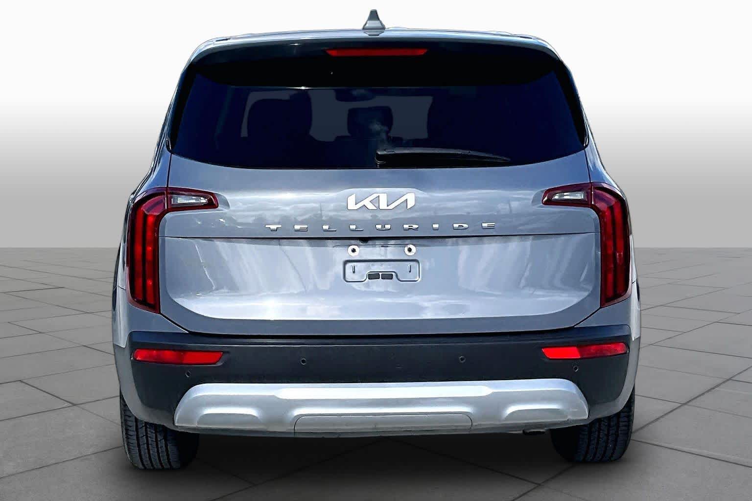 2022 Kia Telluride LX Everlasting Silver at Westside Kia