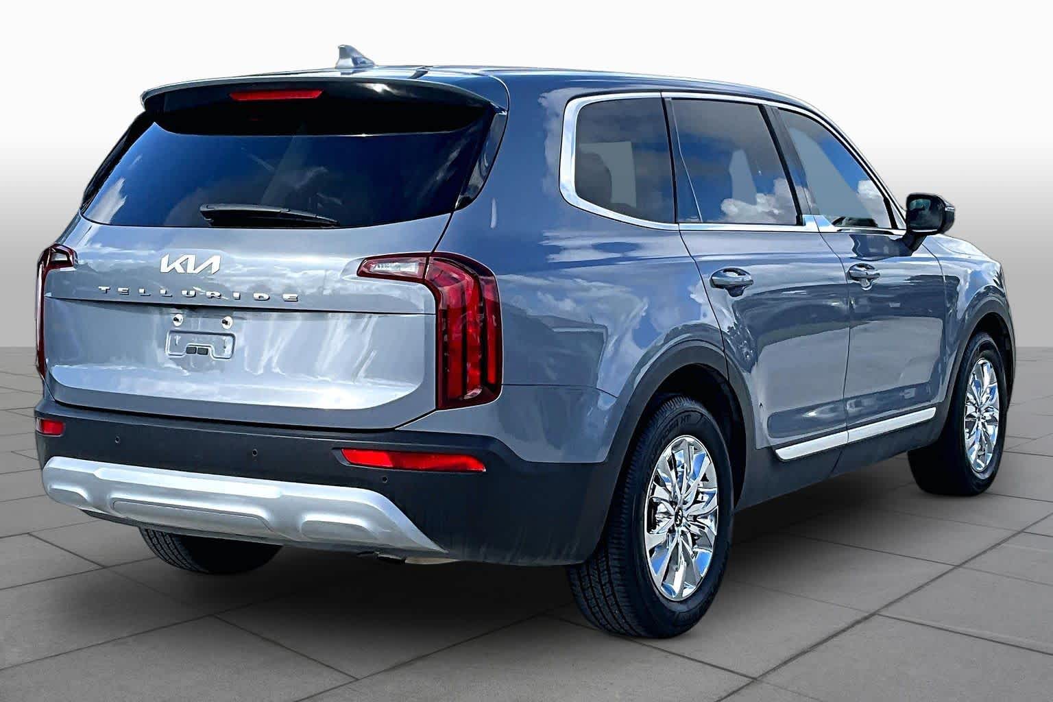 2022 Kia Telluride LX Everlasting Silver at Westside Kia