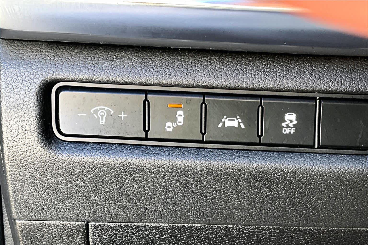 2022 Kia Telluride LX Everlasting Silver at Westside Kia