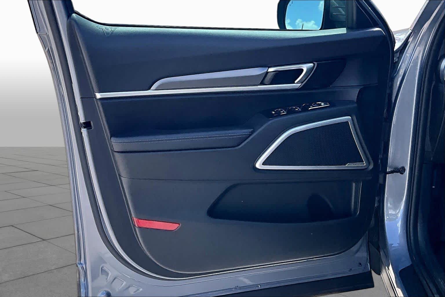 2022 Kia Telluride LX SILVER at Westside Kia