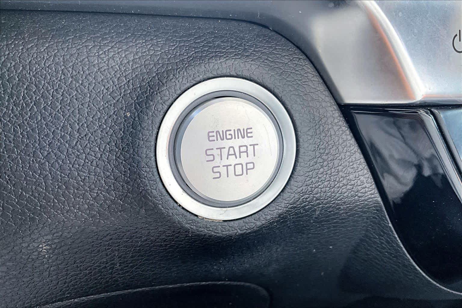 2022 Kia Telluride LX SILVER at Westside Kia