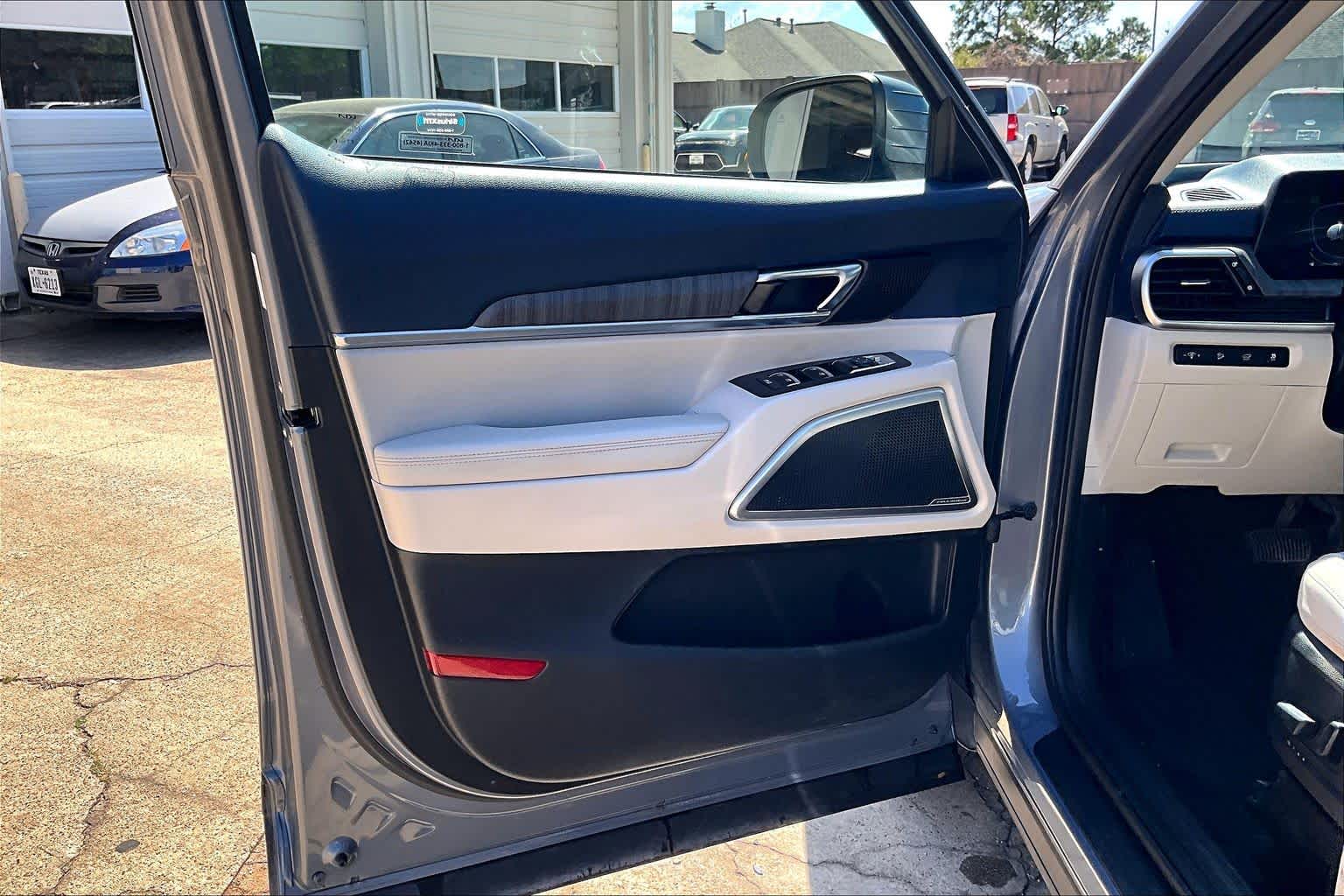 2024 Kia Telluride EX Everlasting Silver at Beck & Masten Kia