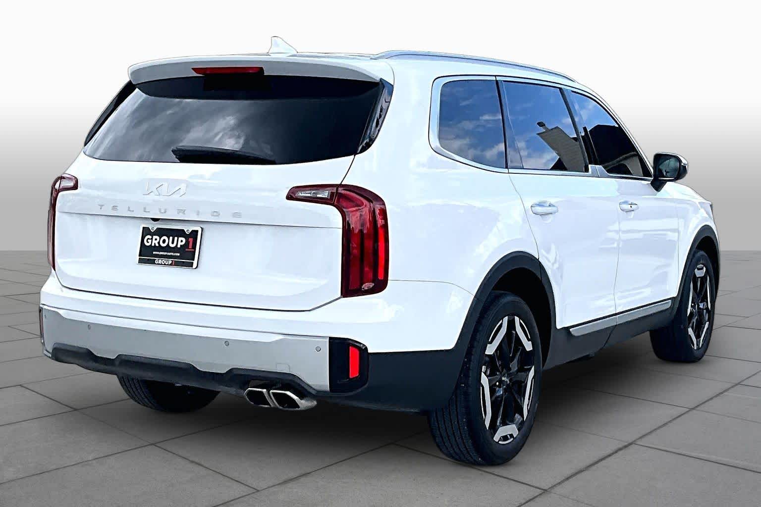 2023 Kia Telluride S Glacial White Pearl at Westside Kia