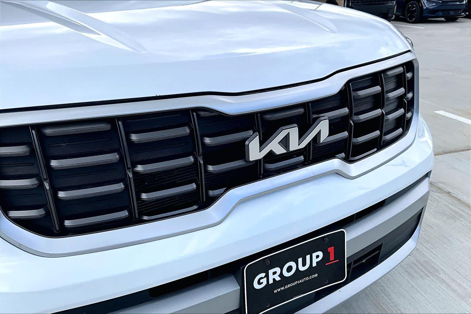2023 Kia Telluride S Glacial White Pearl at Westside Kia