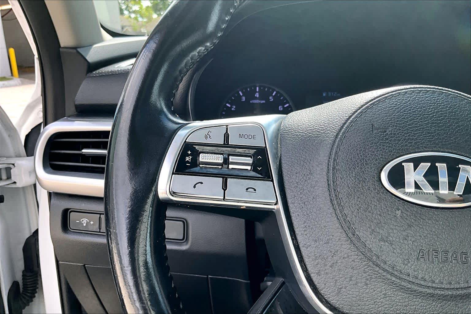 2020 Kia Telluride photo 20 of 30
