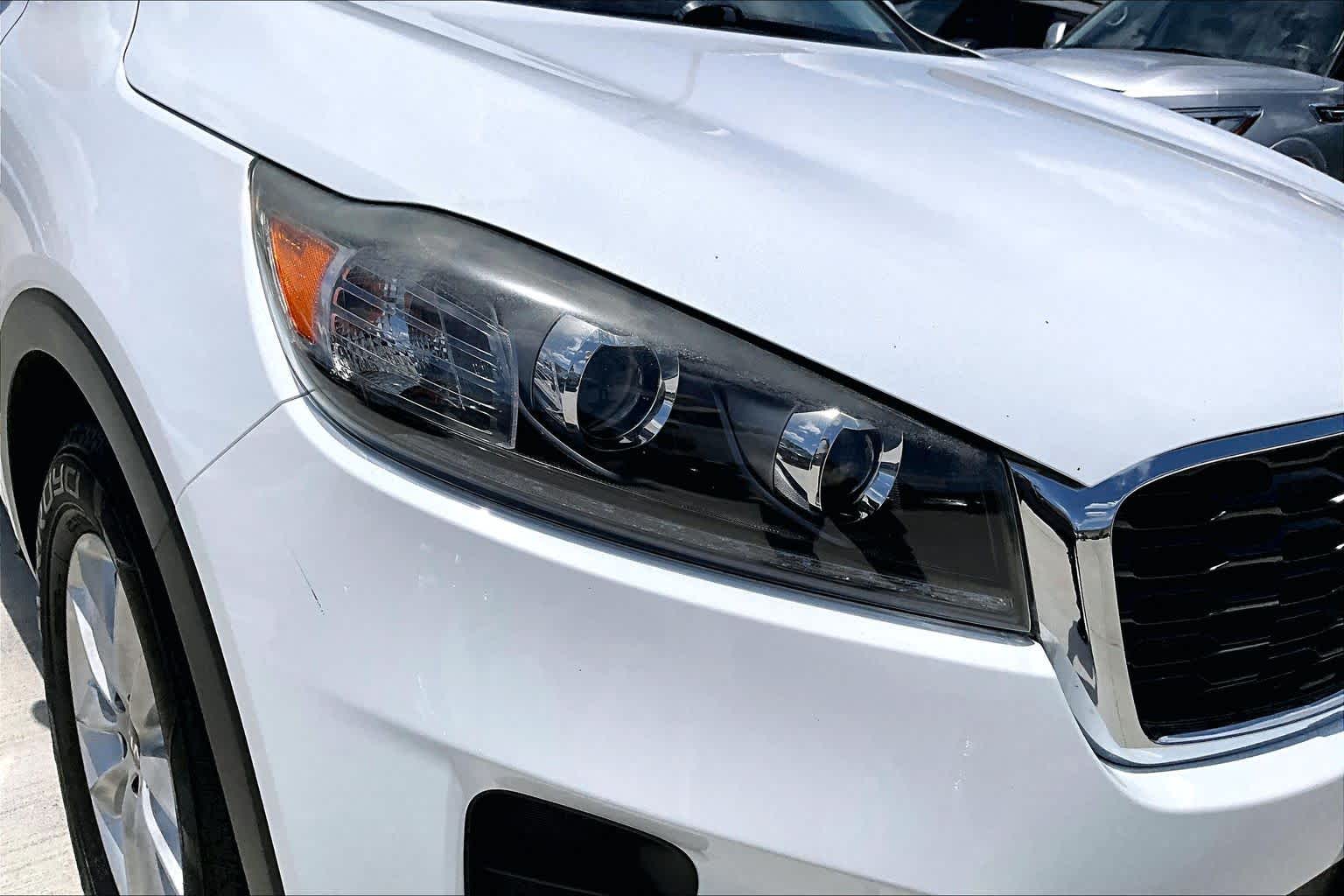 2019 Kia Sorento LX V6 Snow White Pearl at Beck & Masten Kia