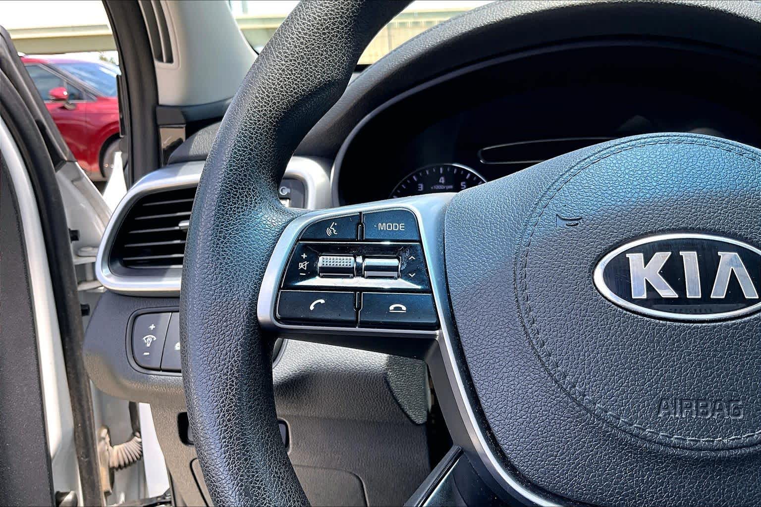 2019 Kia Sorento LX V6 Snow White Pearl at Beck & Masten Kia