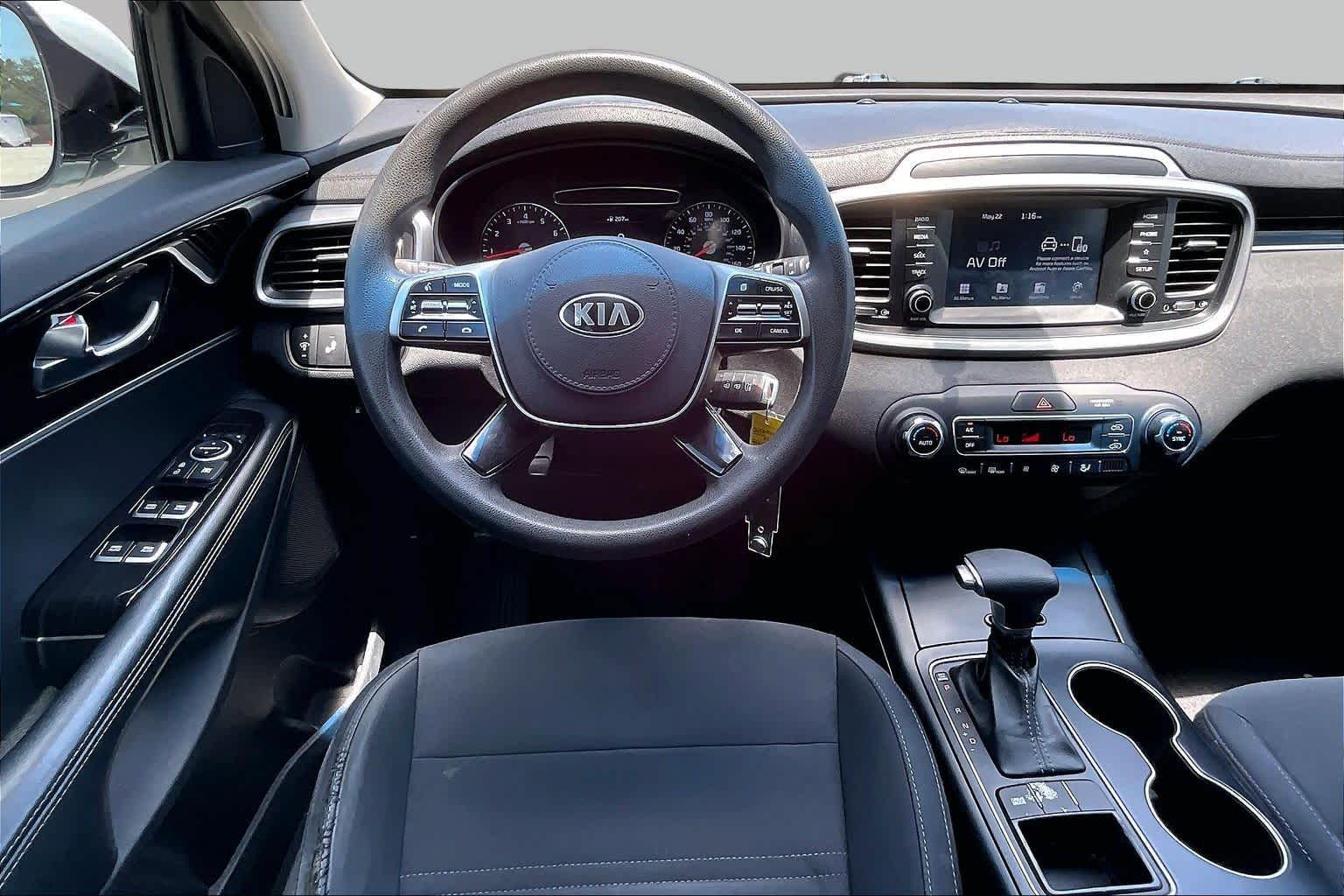 2019 Kia Sorento LX V6 Snow White Pearl at Beck & Masten Kia