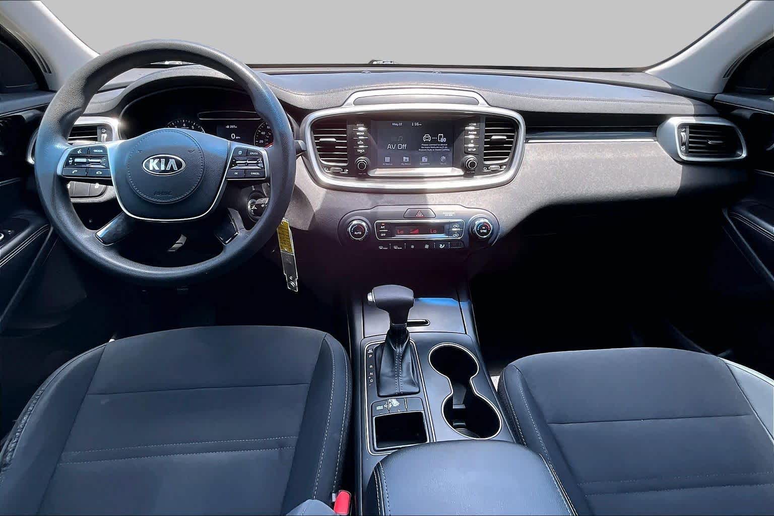 2019 Kia Sorento LX V6 Snow White Pearl at Beck & Masten Kia