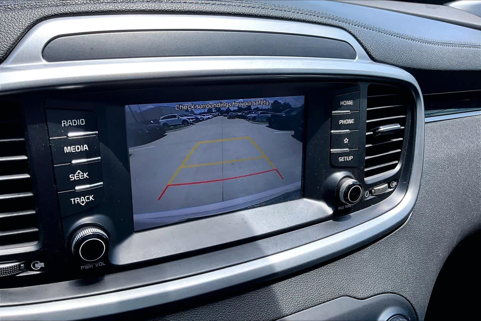 2019 Kia Sorento LX V6 Snow White Pearl at Beck & Masten Kia