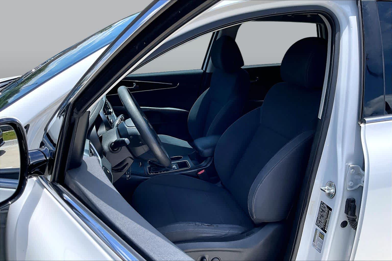2019 Kia Sorento LX V6 Snow White Pearl at Beck & Masten Kia