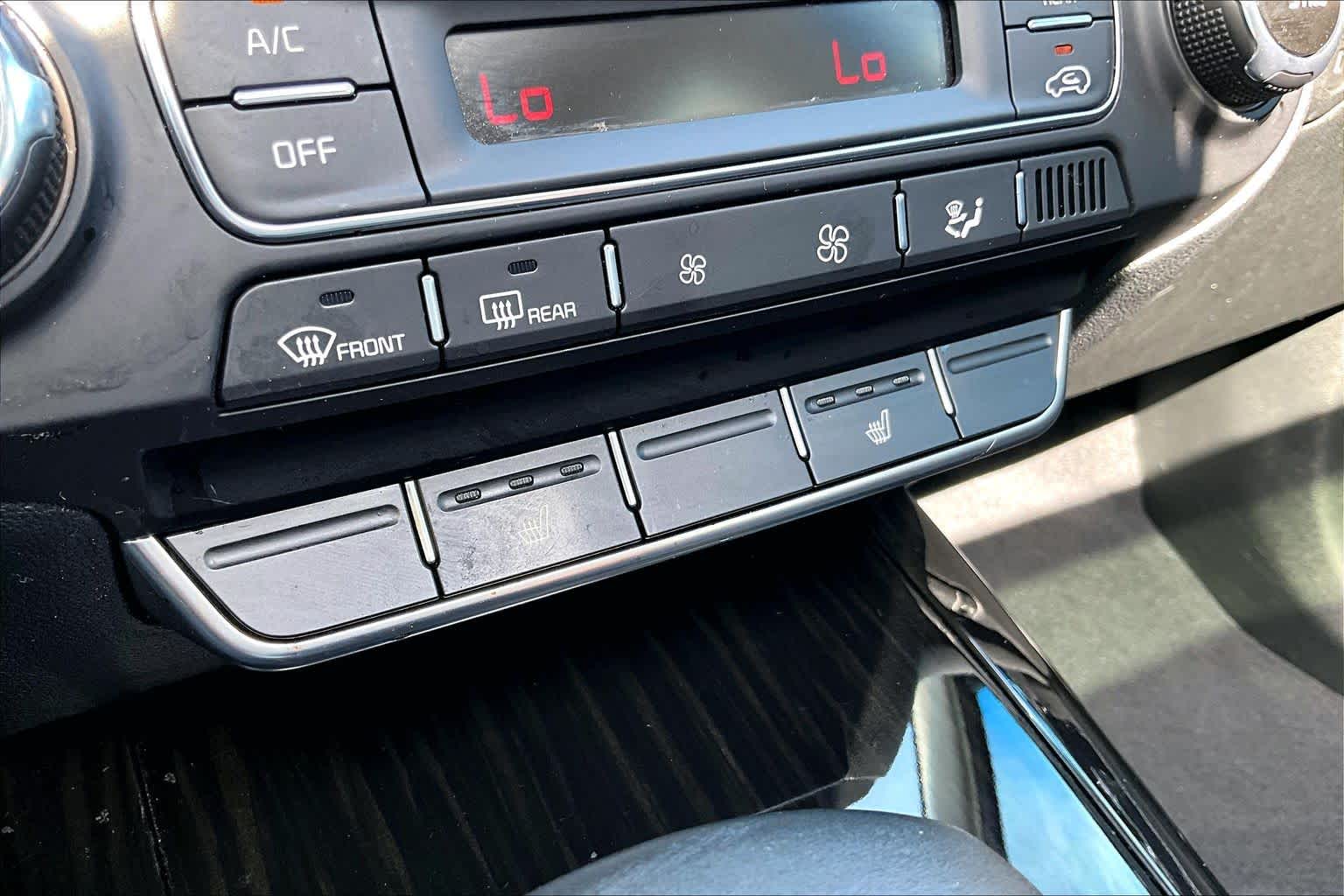 2020 Kia Sorento photo 35 of 37