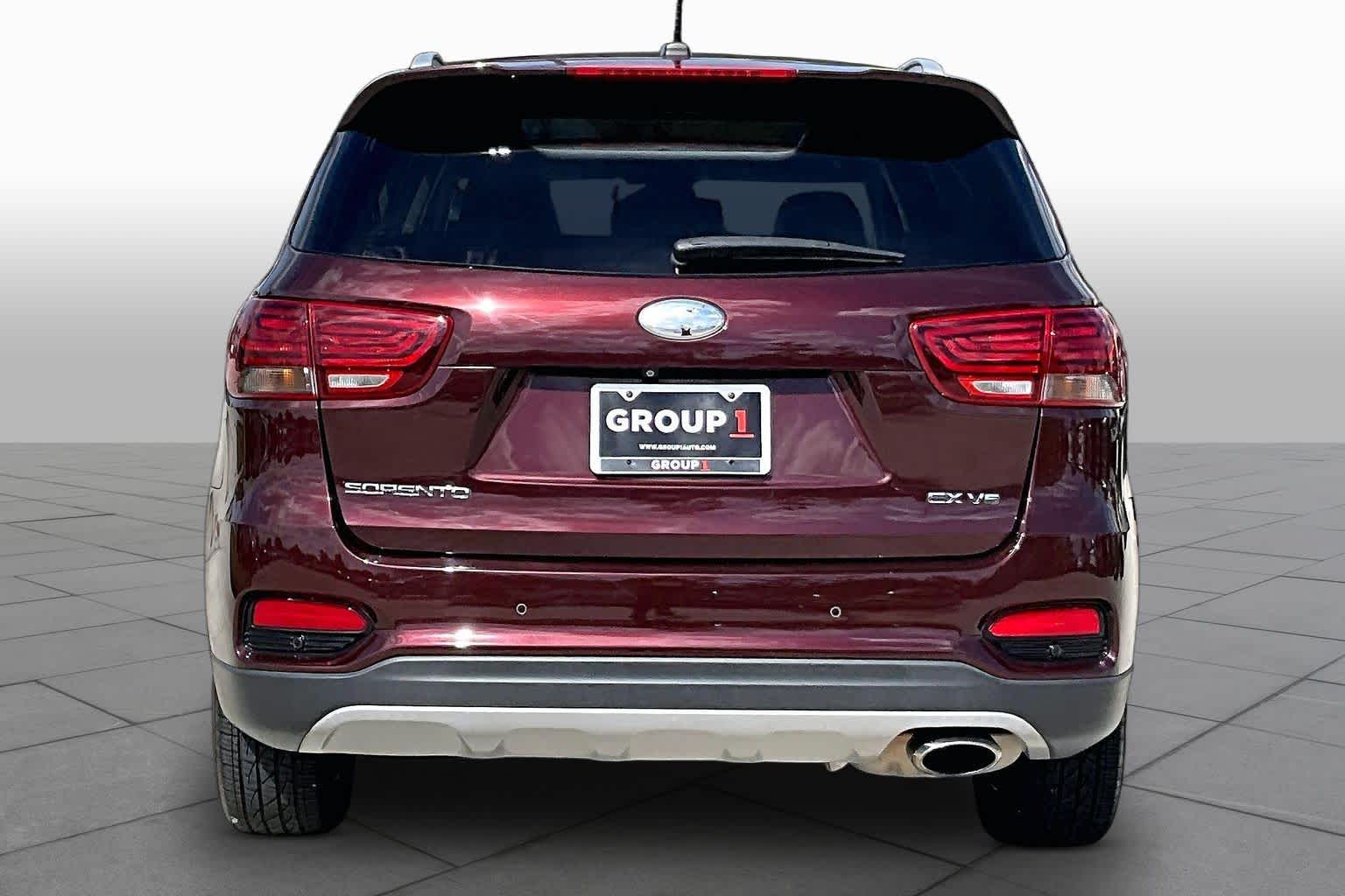 2020 Kia Sorento photo 5 of 37