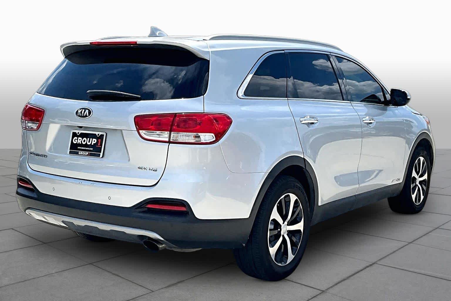 2018 Kia Sorento EX V6 Sparkling Silver at Westside Kia