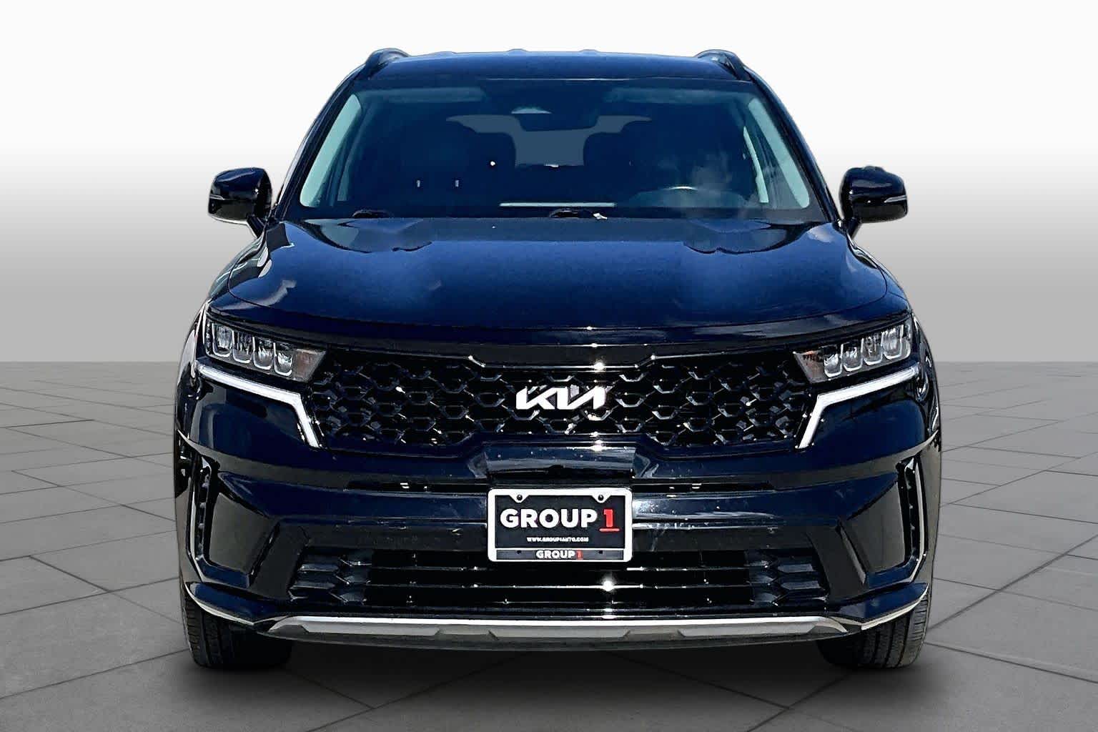 2022 Kia Sorento photo 4 of 32