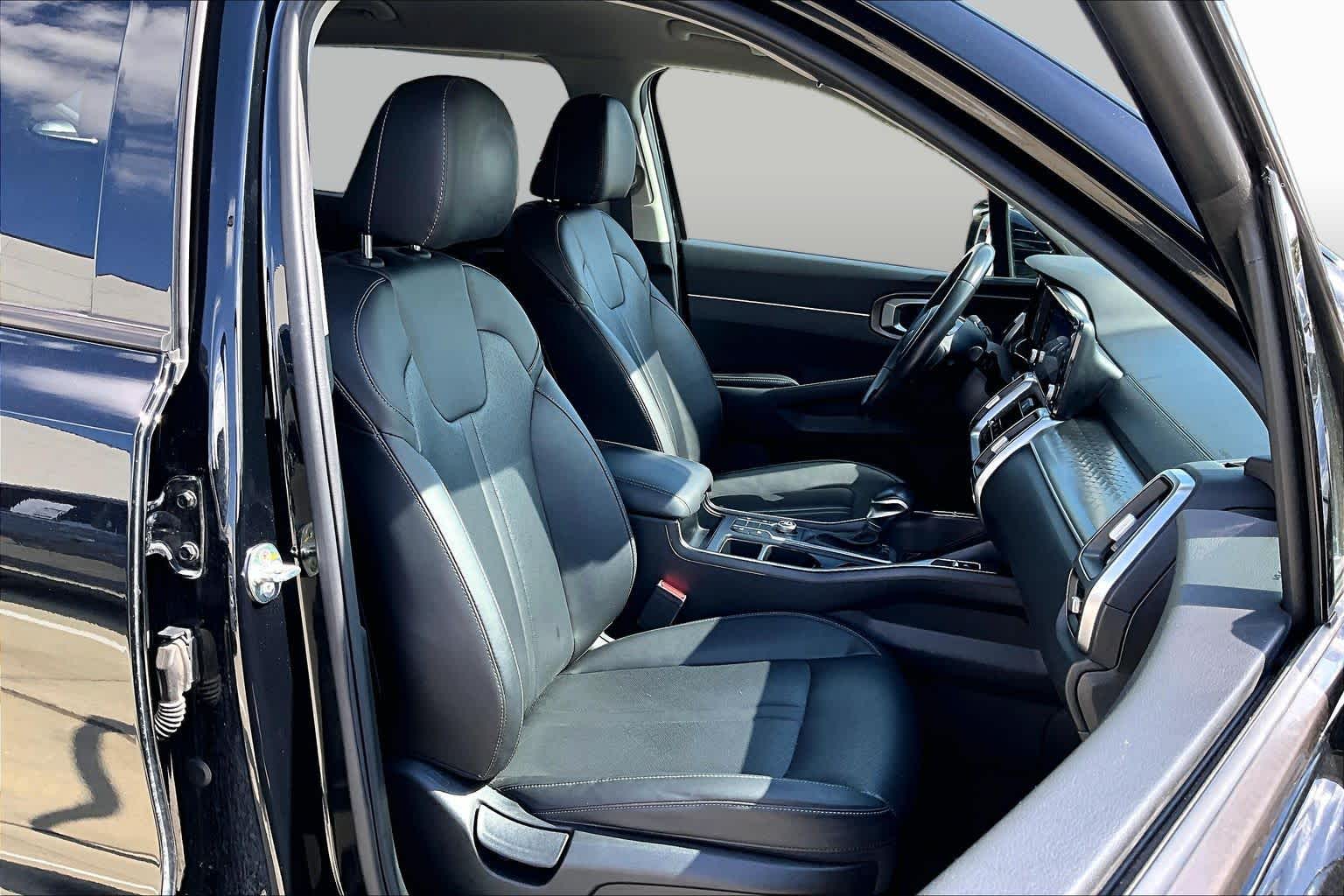 2022 Kia Sorento photo 9 of 32