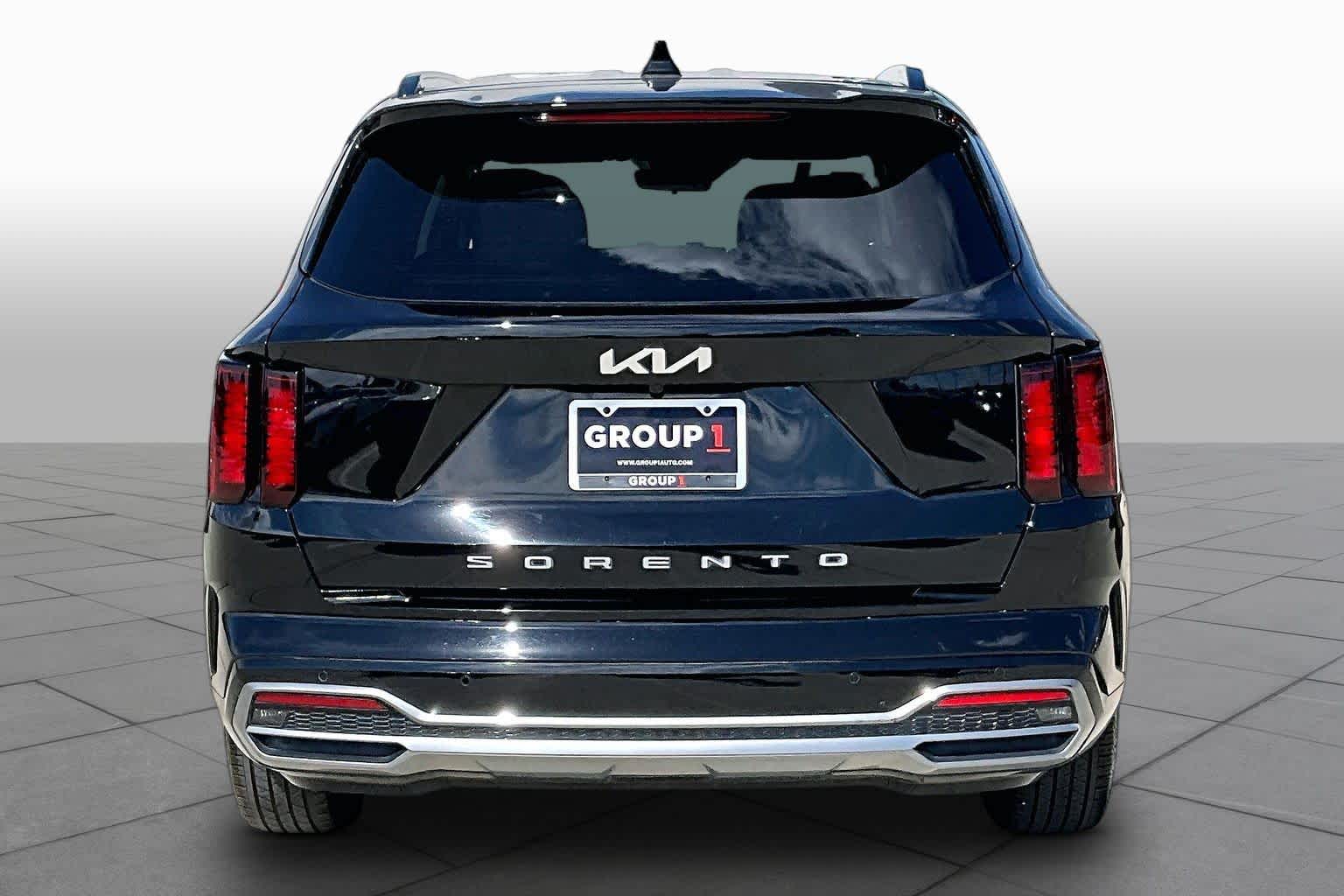 2022 Kia Sorento photo 5 of 32