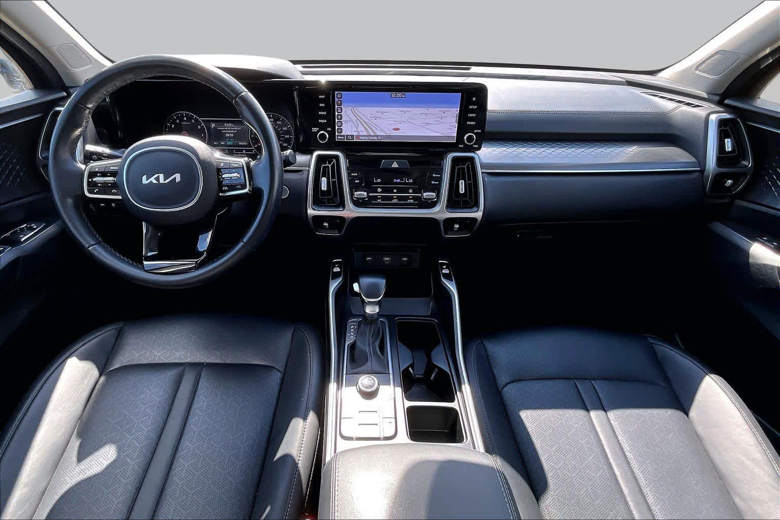 2022 Kia Sorento photo 14 of 32