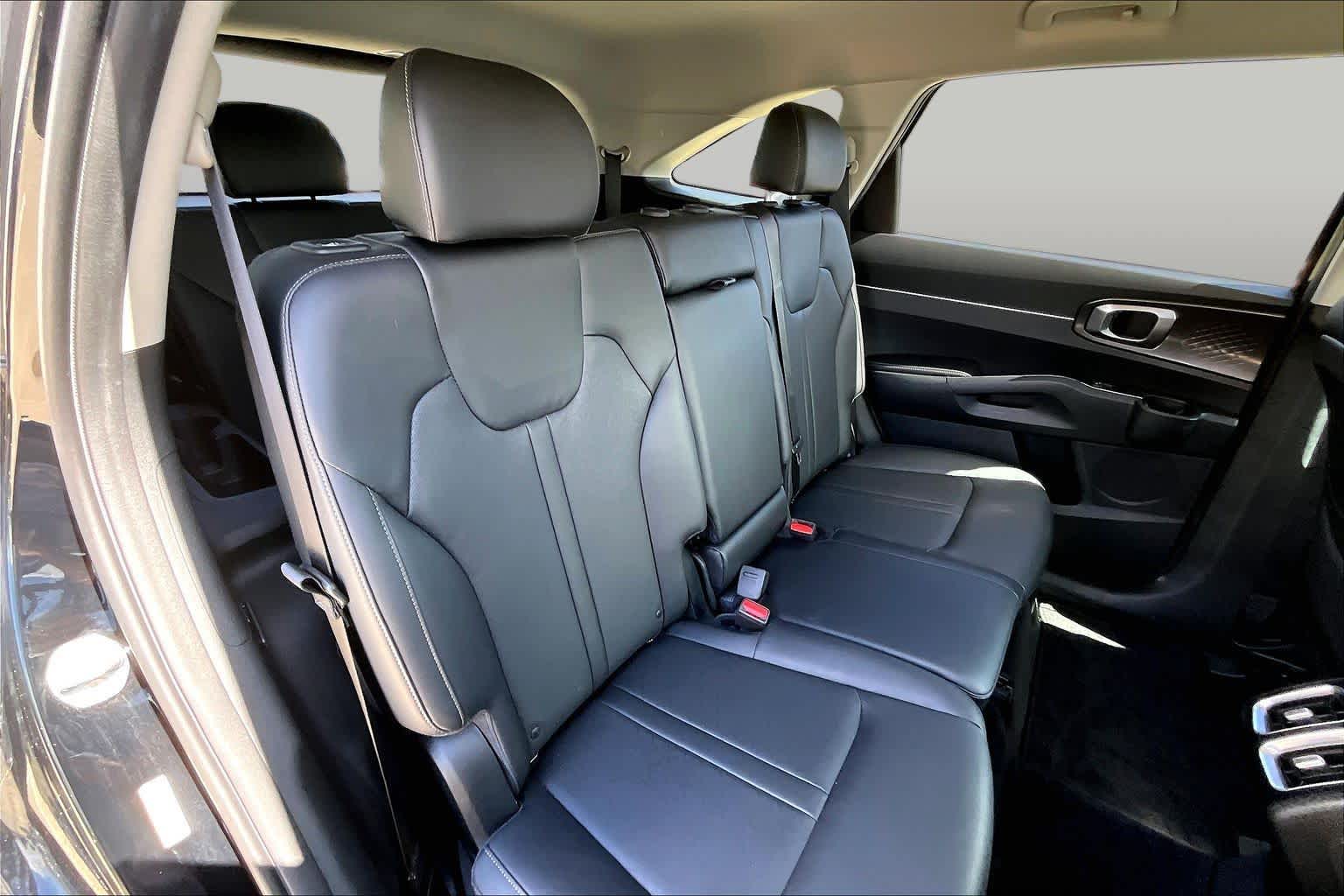 2022 Kia Sorento photo 19 of 32