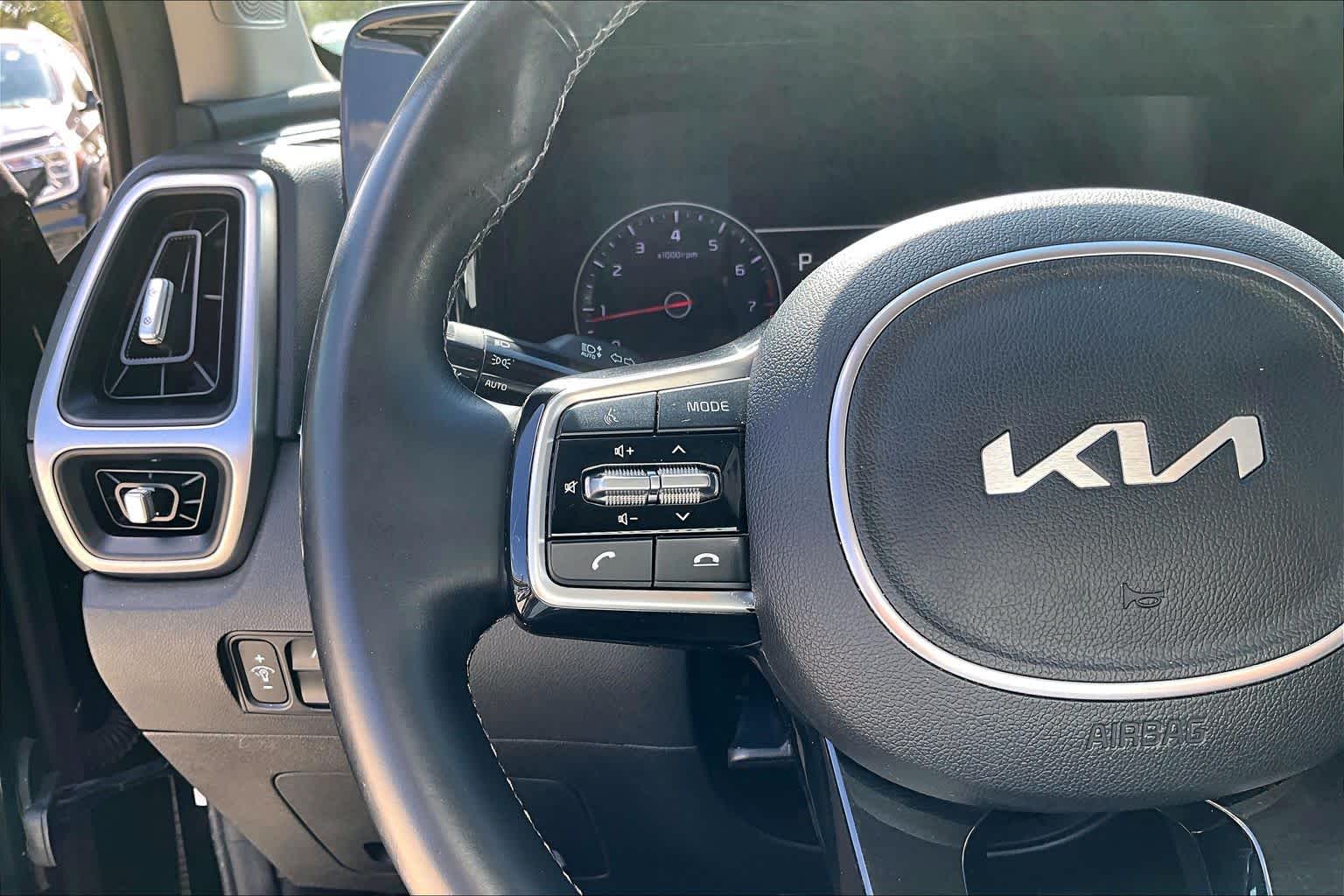 2022 Kia Sorento photo 22 of 32