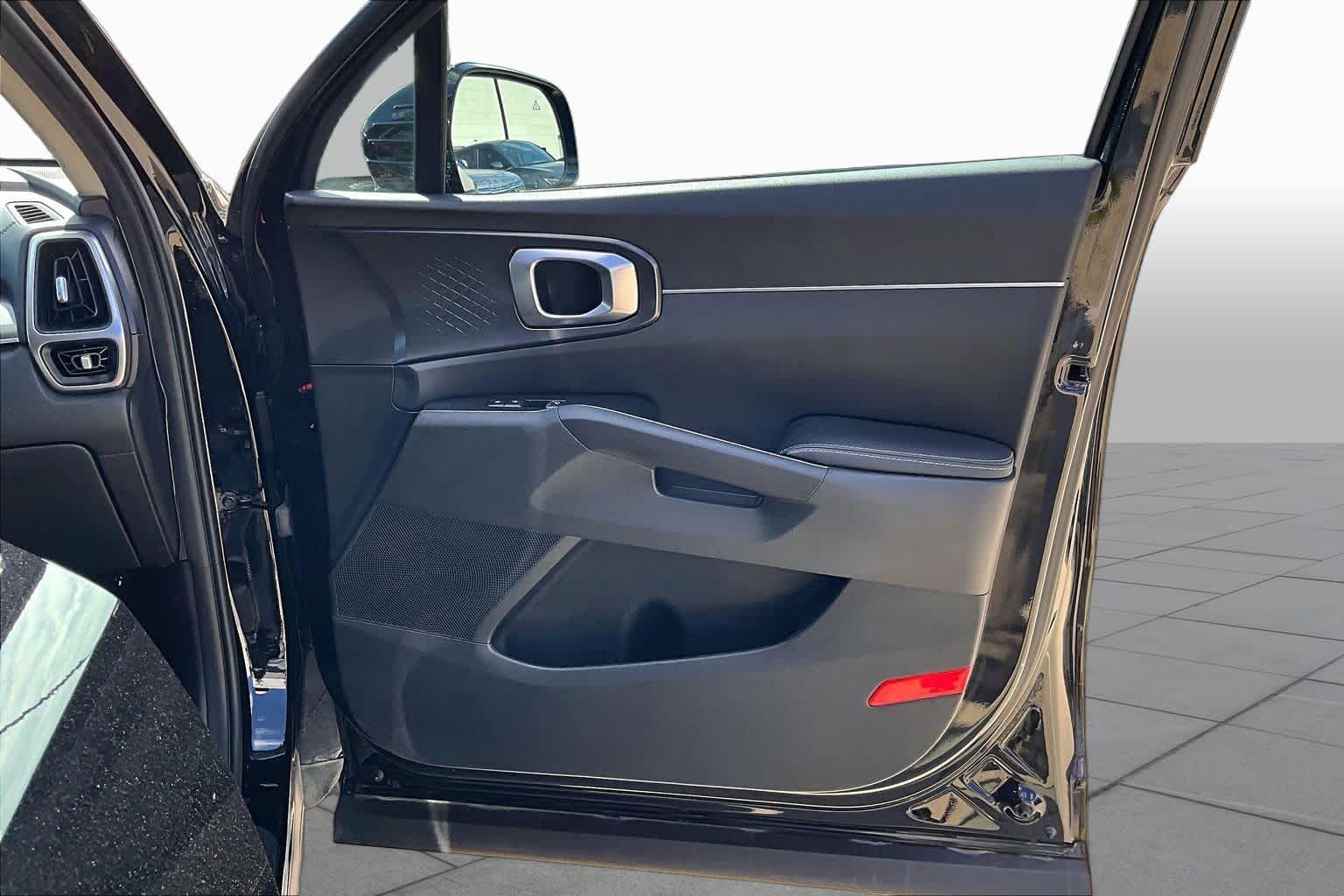 2022 Kia Sorento photo 21 of 32