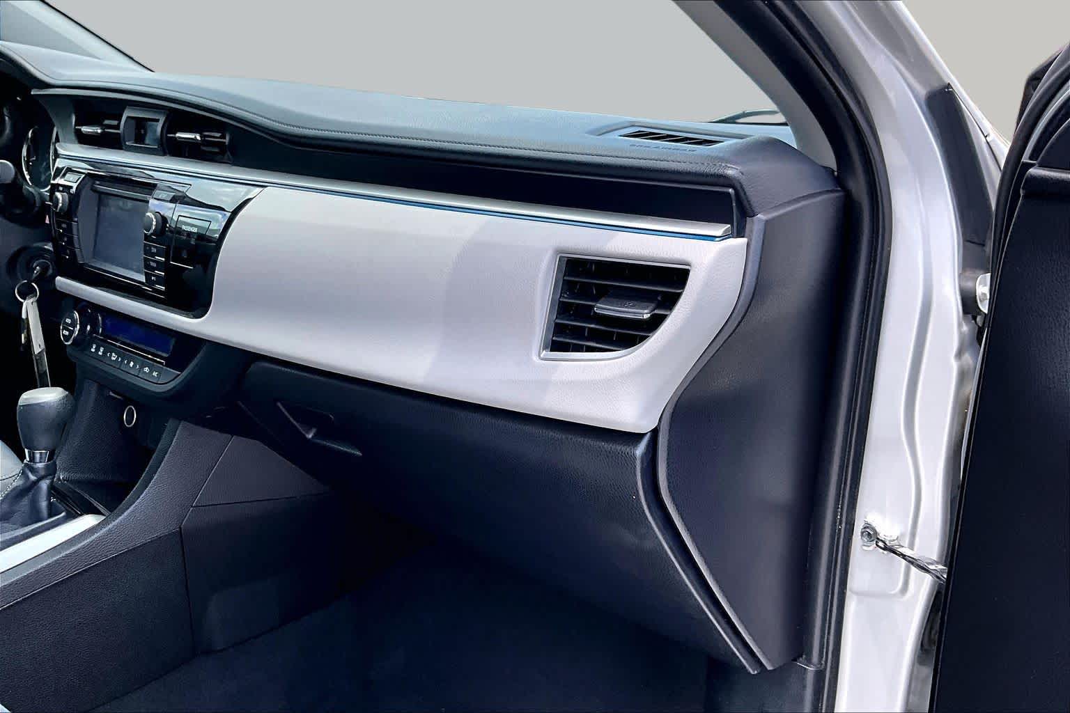 2016 Toyota Corolla LE Classic Silver Metallic at AutoNation USA Houston