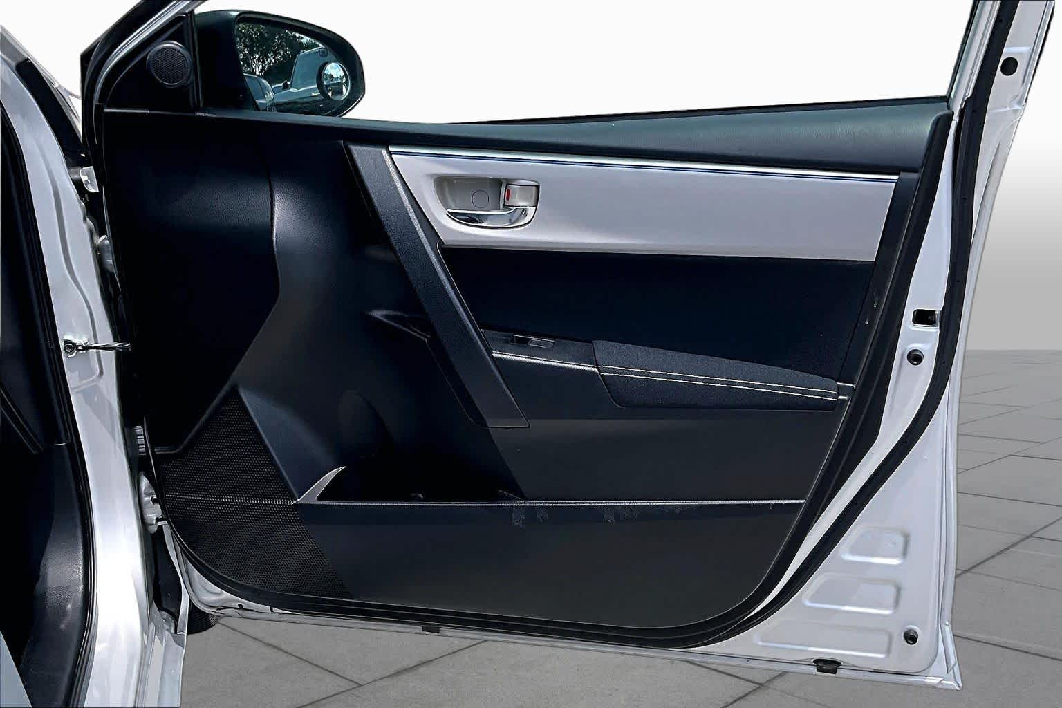 2016 Toyota Corolla LE Classic Silver Metallic at AutoNation USA Houston