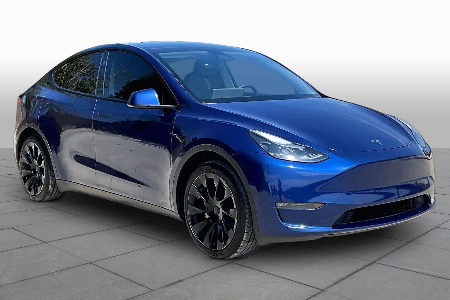 2023 Tesla Model Y photo 4 of 63