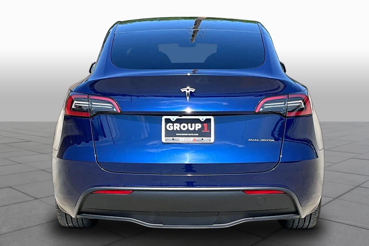 2023 Tesla Model Y photo 8 of 63