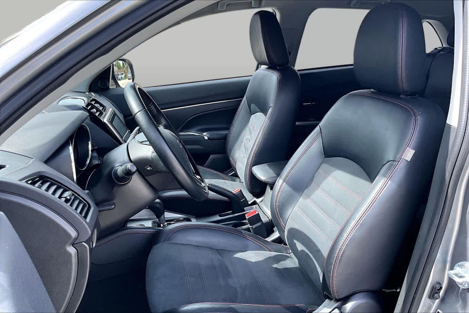 2024 Mitsubishi Outlander Sport photo 8 of 33