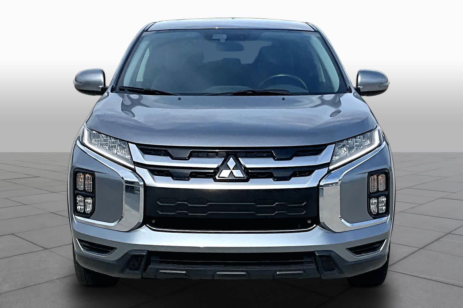 2024 Mitsubishi Outlander Sport photo 4 of 33