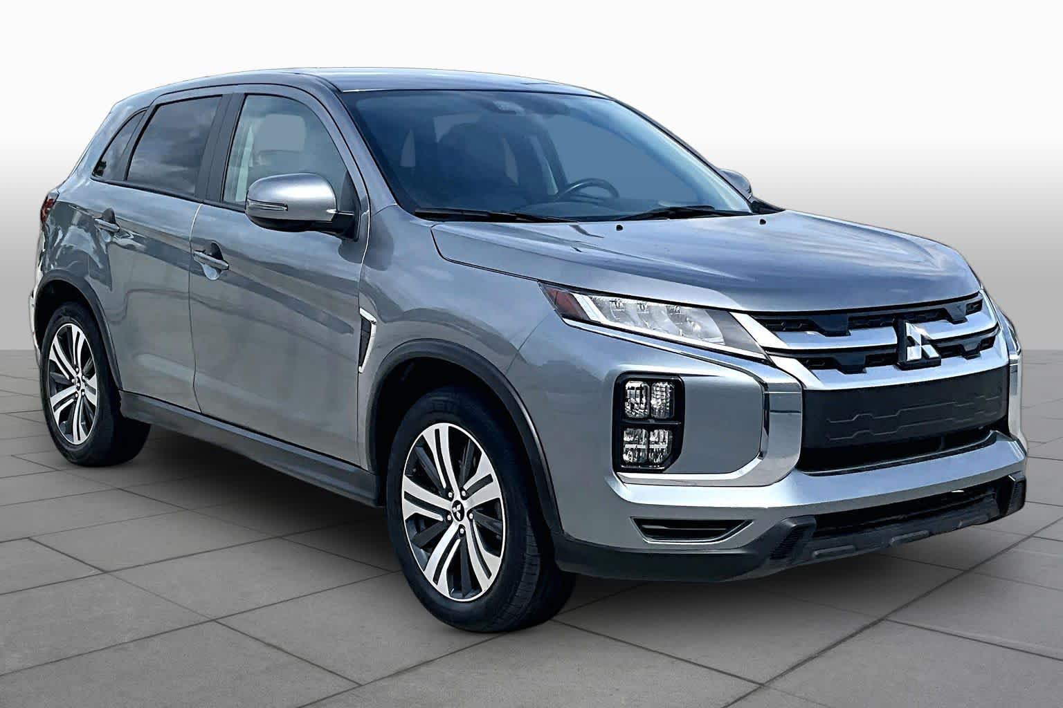 2024 Mitsubishi Outlander Sport photo 3 of 33