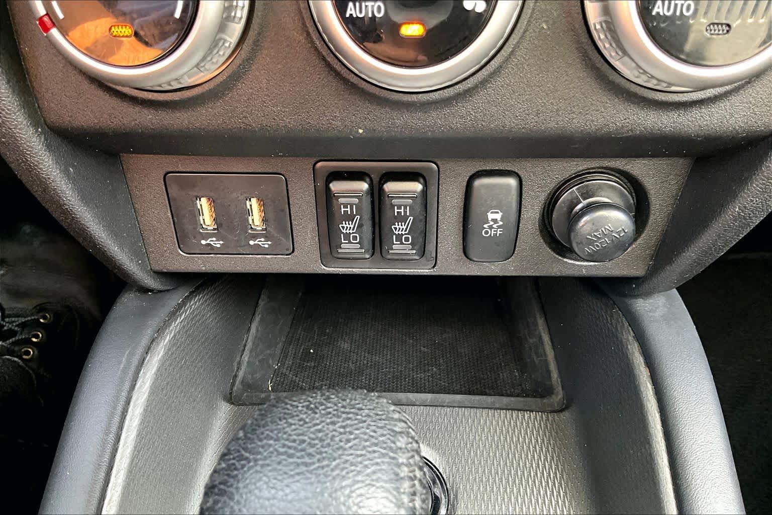 2024 Mitsubishi Outlander Sport photo 32 of 33