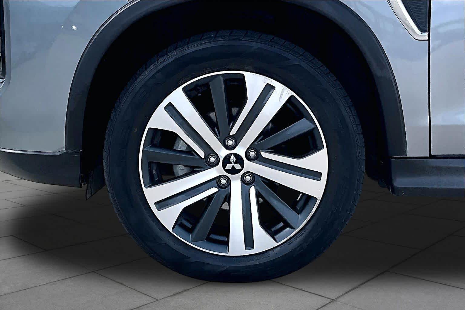 2024 Mitsubishi Outlander Sport photo 10 of 33